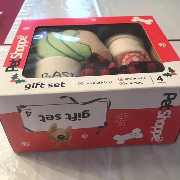 SUSHI dog TOYS NEW 4 Piece Christmas Gift Set 2 PLUSH TOYS, 1 BOWTIE, 1 MUG  NEW - Picture 6 of 8